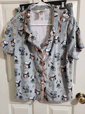 Peanuts Snoopy Women's Short Pajama SET LARGE